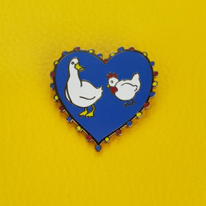 Featherly Love enamel pin - Hashley Art